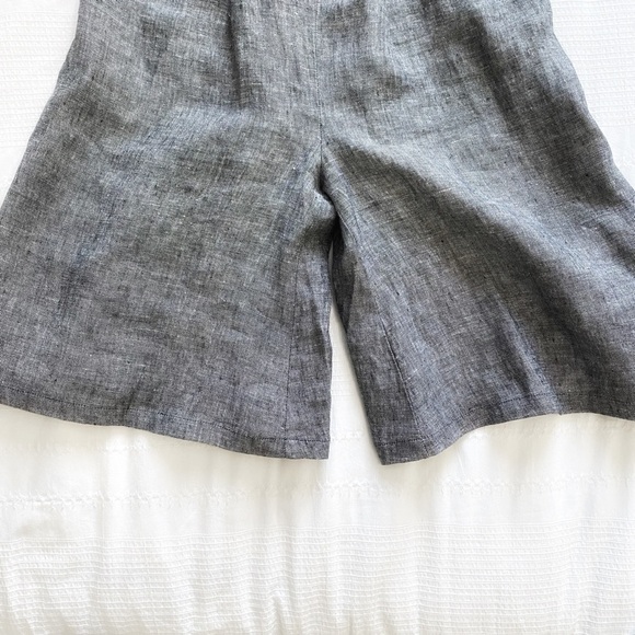 TAHARI 100% LINEN GREY SURPLICE SLEEVELESS WIDE CROPPED LEG JUMPSUIT - 4 - Picture 8 of 9